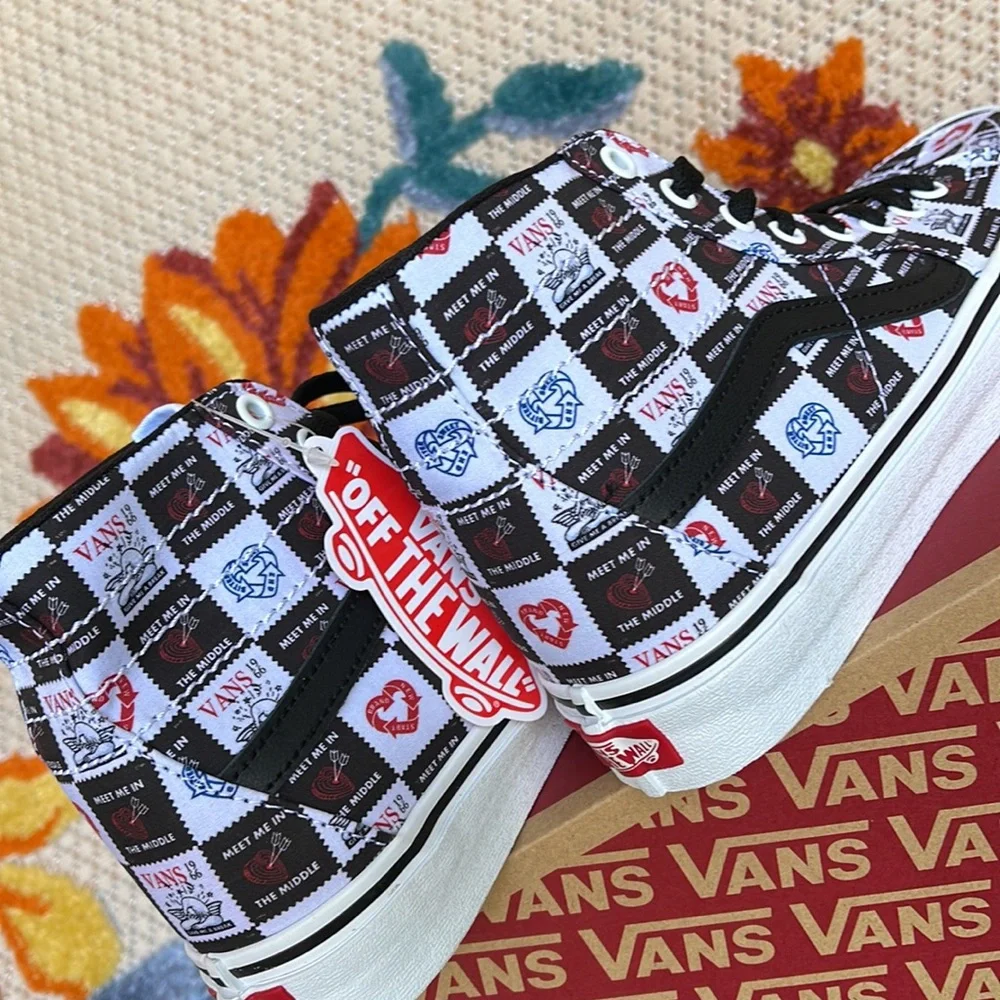 Vans Sk8-Hi Tapered Love Letters Black/True White WMNS sneakers